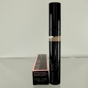 Perfecting Concealer - Mary Kay **Retired**